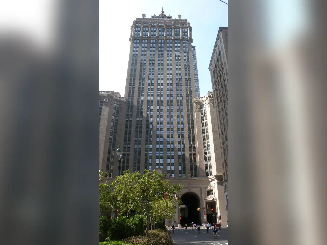 Vista de Helmsley Building