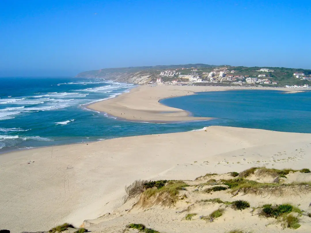 Vista de Praia da Foz do Arelho-Lagoa