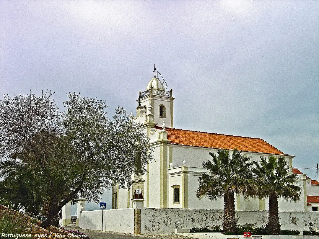 Vista da Igreja Matriz de Porches
