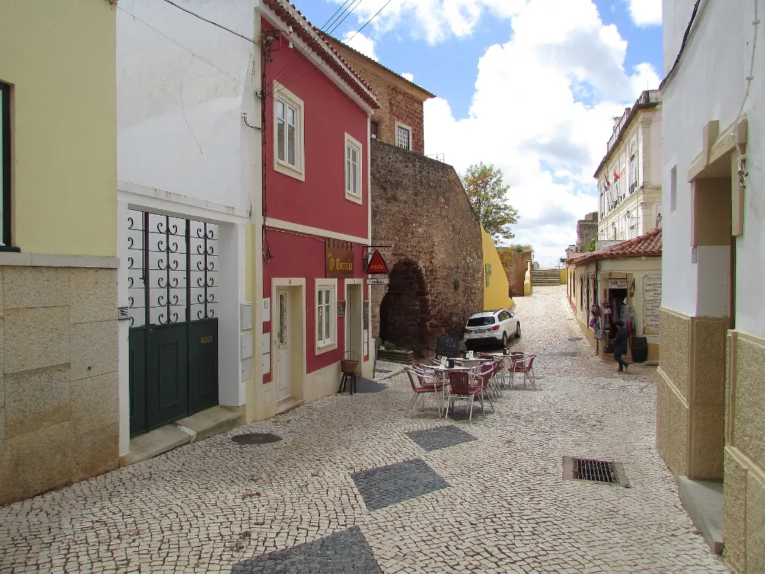 Vista de Arcos da Porta de Loulé