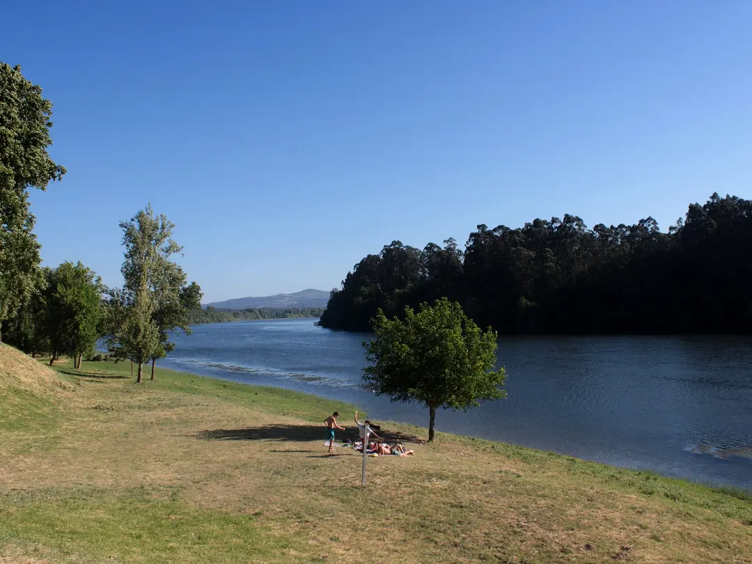Vista de Praia fluvial da Senhora da Cabeça