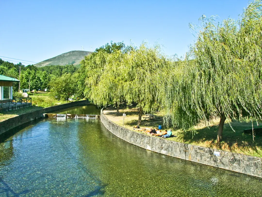 Vista de Praia Fluvial das Flores