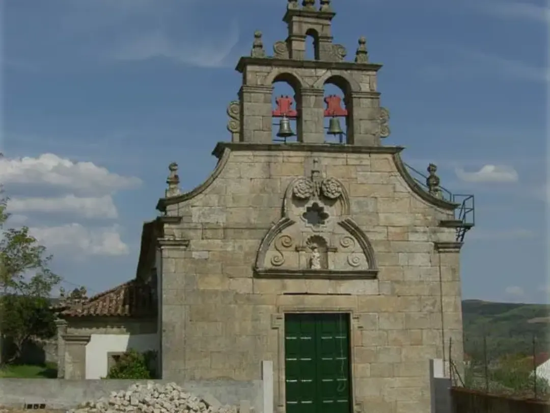 Vista de Igreja de Santalha